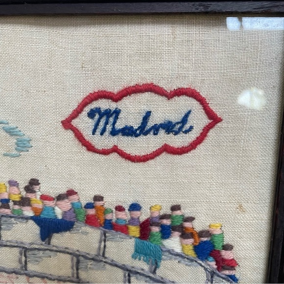 Vintage Needlework Crewl Souvenir Pillow Cover Madrid Spain Wood Frame Folk Art - Picture 3 of 10